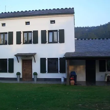 Junto A La Ria Del Eo, En Asturias Castropol